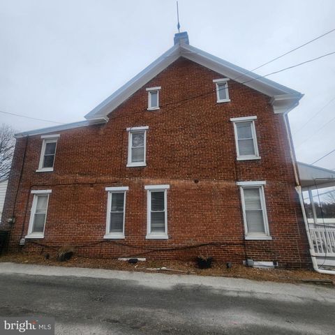 11 E LANCASTER ST, Red Lion, PA 17356