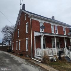 11 E LANCASTER ST, Red Lion, PA 17356