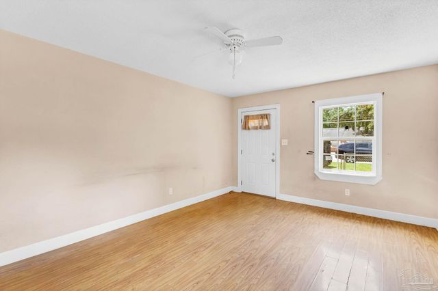 122 State St, Pensacola, FL 32506