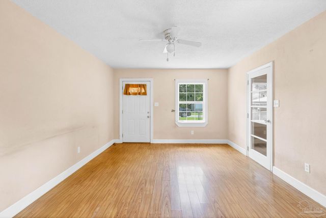 122 State St, Pensacola, FL 32506