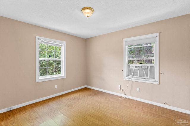 122 State St, Pensacola, FL 32506