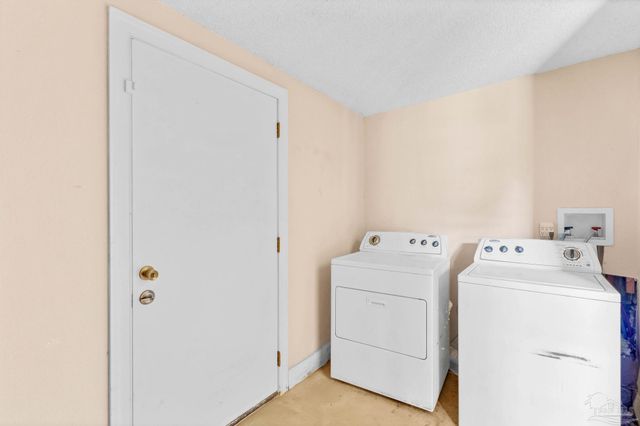 122 State St, Pensacola, FL 32506