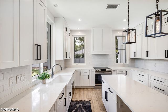27323 Elwood DR, Bonita Springs, FL 34135