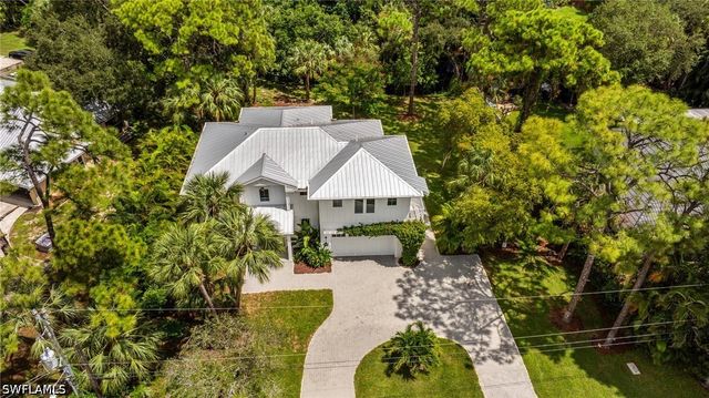 27323 Elwood DR, Bonita Springs, FL 34135