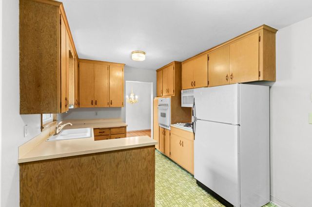 2251 Carlyle Court, White Bear Lake, MN 55110