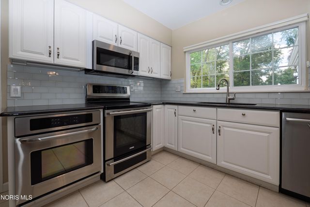 2953 Westchester Road, Toledo, OH 43615