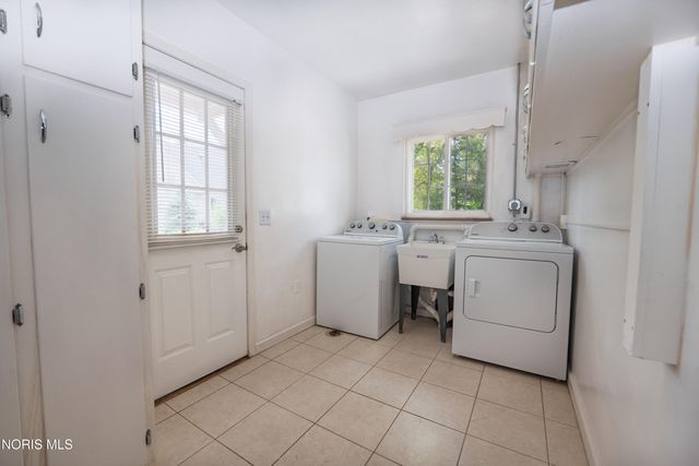 2953 Westchester Road, Toledo, OH 43615