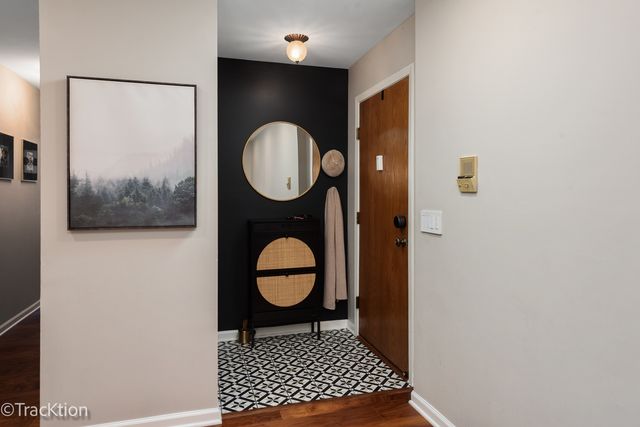 1147 Middlebury Lane B1, Wheeling, IL 60090