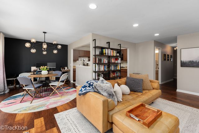 1147 Middlebury Lane B1, Wheeling, IL 60090