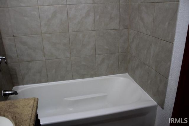 5808 Mendota Drive, Kokomo, IN 46902