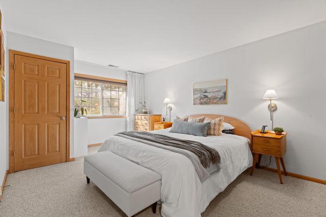 1878 Deerhaven Lane NE 14, Rochester, MN 55906