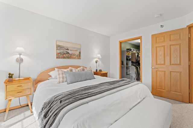 1878 Deerhaven Lane NE 14, Rochester, MN 55906