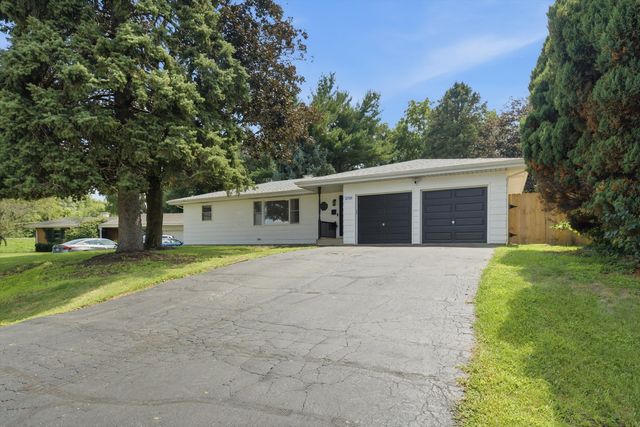 2758 Lancaster Drive, Joliet, IL 60433