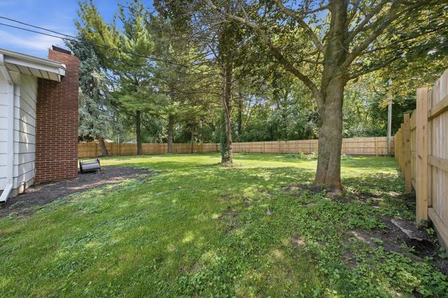 2758 Lancaster Drive, Joliet, IL 60433