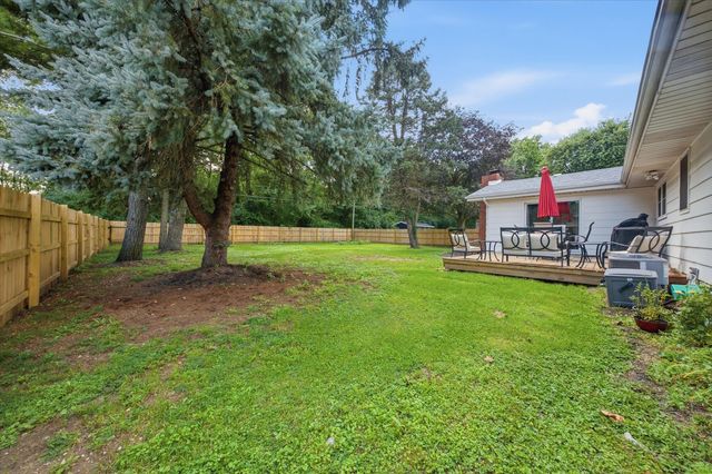 2758 Lancaster Drive, Joliet, IL 60433