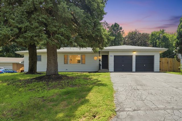 2758 Lancaster Drive, Joliet, IL 60433