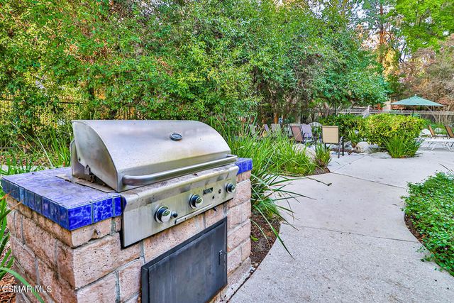 7050 Shoup Avenue 178, Canoga Park, CA 91303