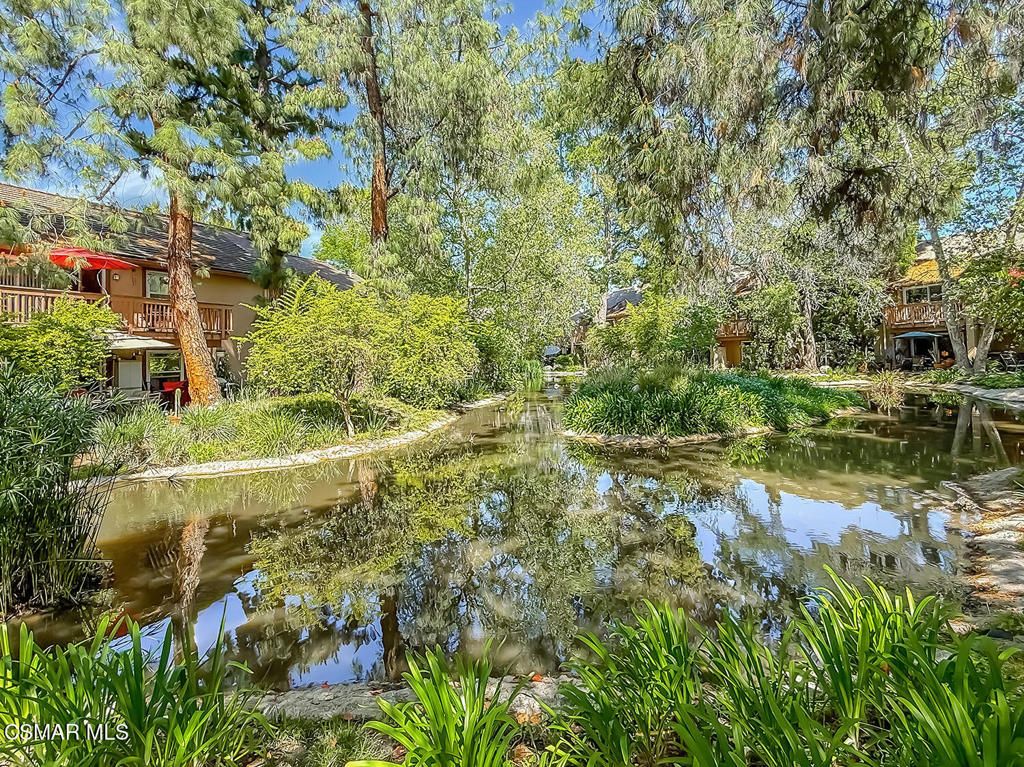 Image 15 of property listing at 7050 Shoup Avenue 178, Canoga Park, CA 91303