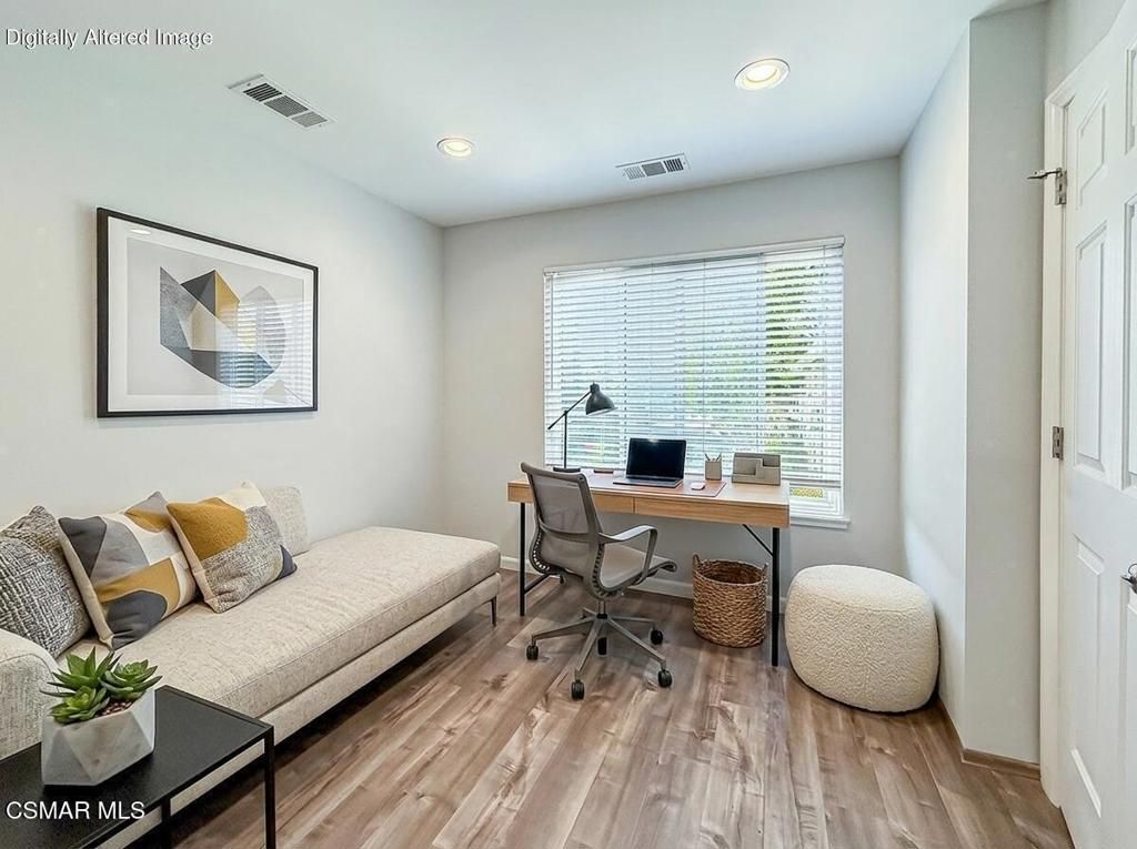 Image 21 of property listing at 7050 Shoup Avenue 178, Canoga Park, CA 91303