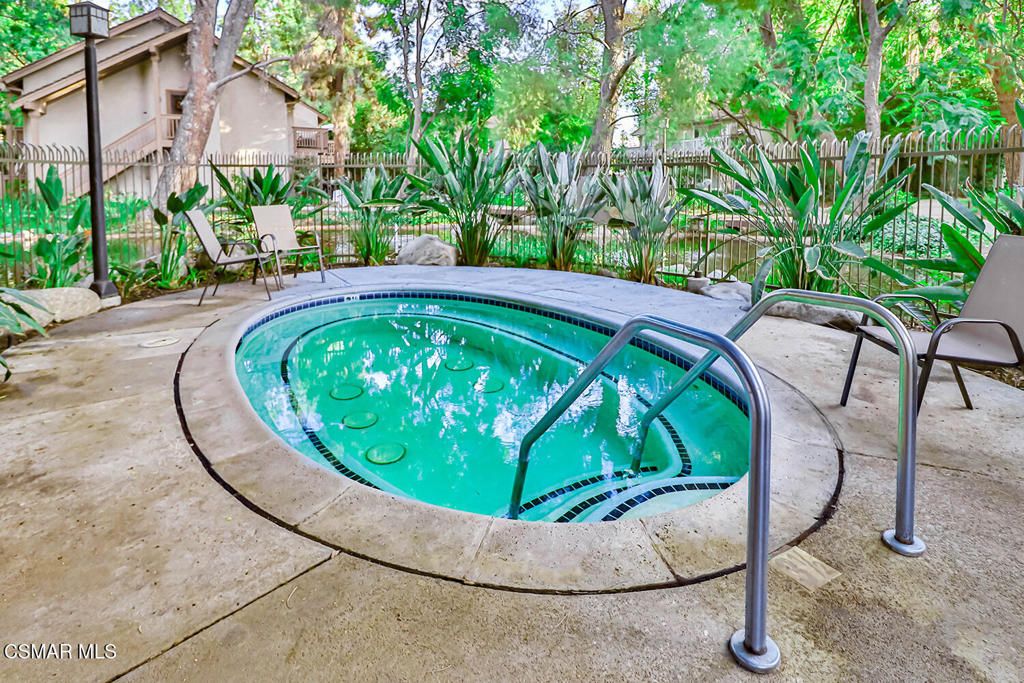 Image 32 of property listing at 7050 Shoup Avenue 178, Canoga Park, CA 91303