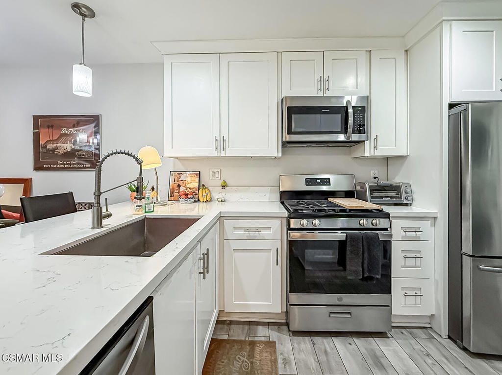Image 7 of property listing at 7050 Shoup Avenue 178, Canoga Park, CA 91303