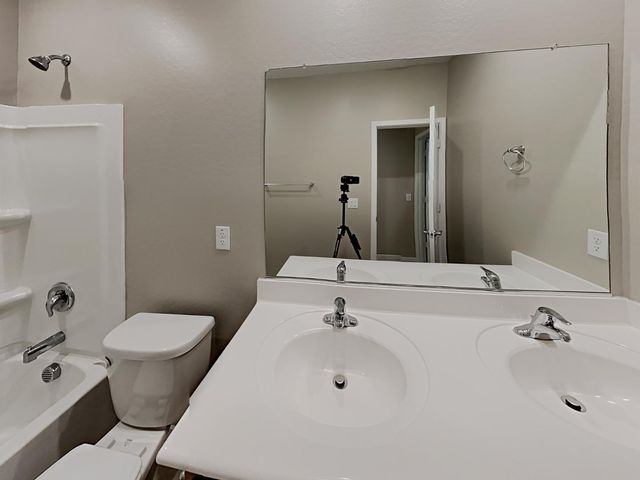 40481 W Jenna Lane, Maricopa, AZ 85138