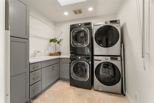 1940 Skycrest, Fullerton, CA 92831