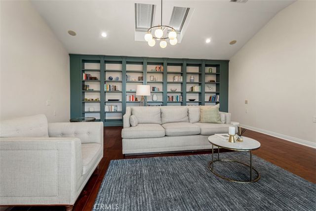1940 Skycrest, Fullerton, CA 92831