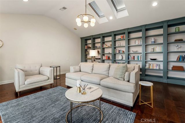 1940 Skycrest, Fullerton, CA 92831