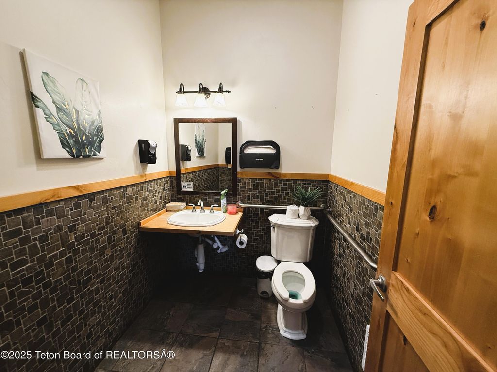 20 N MAIN Street, Victor, ID 83455 photo 14