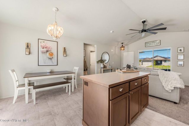 892 E Allenby Ct, Post Falls, ID 83854