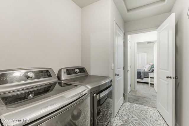 892 E Allenby Ct, Post Falls, ID 83854