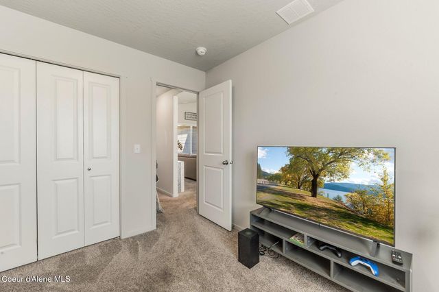 892 E Allenby Ct, Post Falls, ID 83854