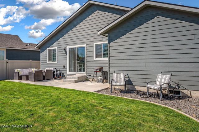 892 E Allenby Ct, Post Falls, ID 83854