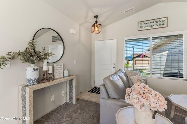 892 E Allenby Ct, Post Falls, ID 83854