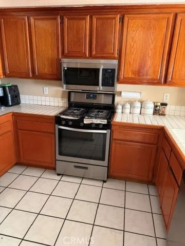 1265 S Neveen, Anaheim, CA 92804