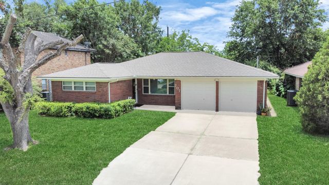 707 Queens Road, Pasadena, TX 77502
