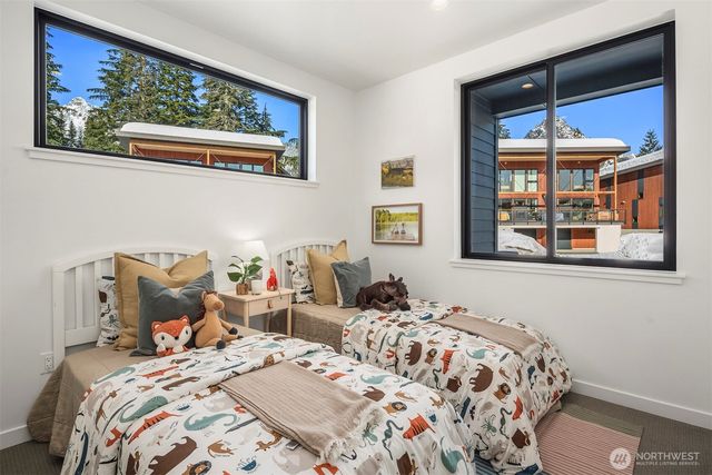 101 Pass Life Way, Snoqualmie Pass, WA 98068