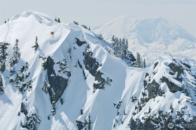 101 Pass Life Way, Snoqualmie Pass, WA 98068