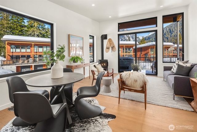 101 Pass Life Way, Snoqualmie Pass, WA 98068