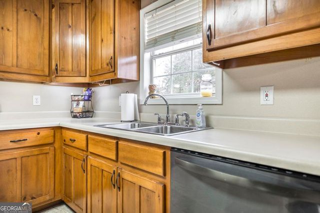 2206 High Falls Road, Jackson, GA 30233