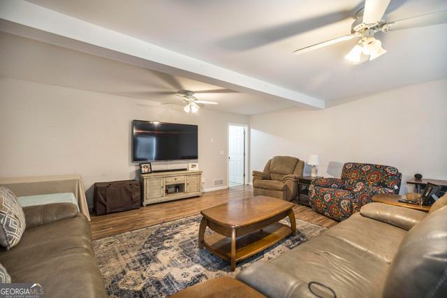 2206 High Falls Road, Jackson, GA 30233