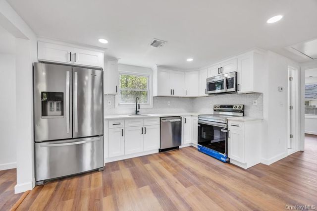 76 Commercial Boulevard, Central Islip, NY 11722