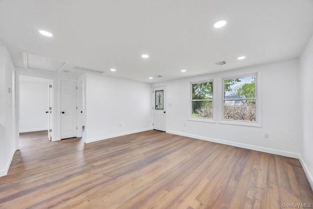 76 Commercial Boulevard, Central Islip, NY 11722