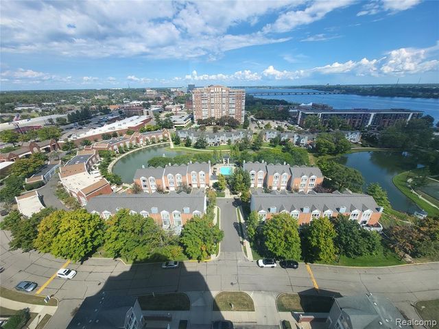 3320 Spinnaker (18b) Lane, Detroit, MI 48207