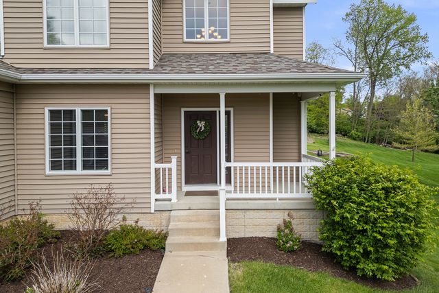 609 5 Street N, Leclaire, IA 52753