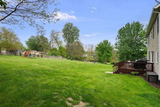 609 5 Street N, Leclaire, IA 52753