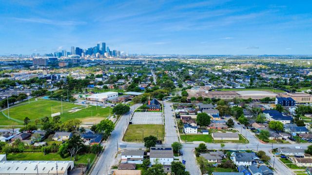 5402 Margarita Street, Houston, TX 77020