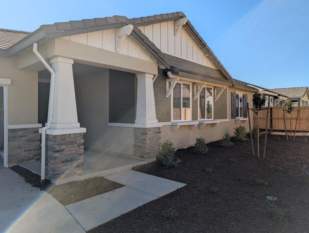 6320 Snow Beauty Way, Hughson, CA 95326
