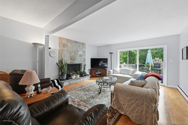 330 Lakeview Street, Mahopac, NY 10541